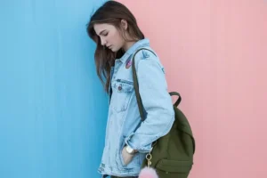 Warna yang Cocok untuk Kulit Sawo Matang Wanita: 12 Pilihan Terbaik agar Tampil Cerah